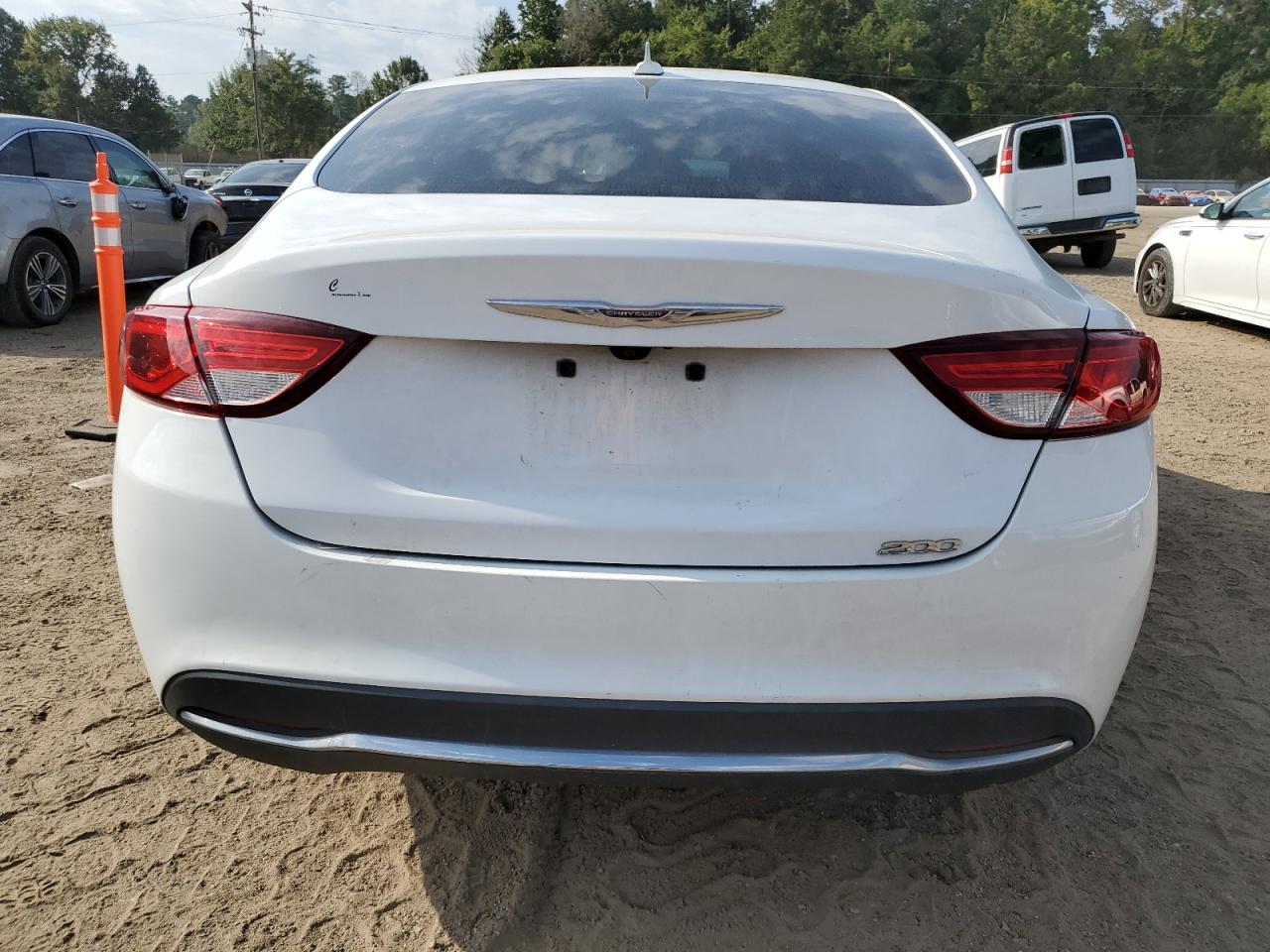 2015 Chrysler 200 Limited VIN: 1C3CCCAB2FN726660 Lot: 72042165