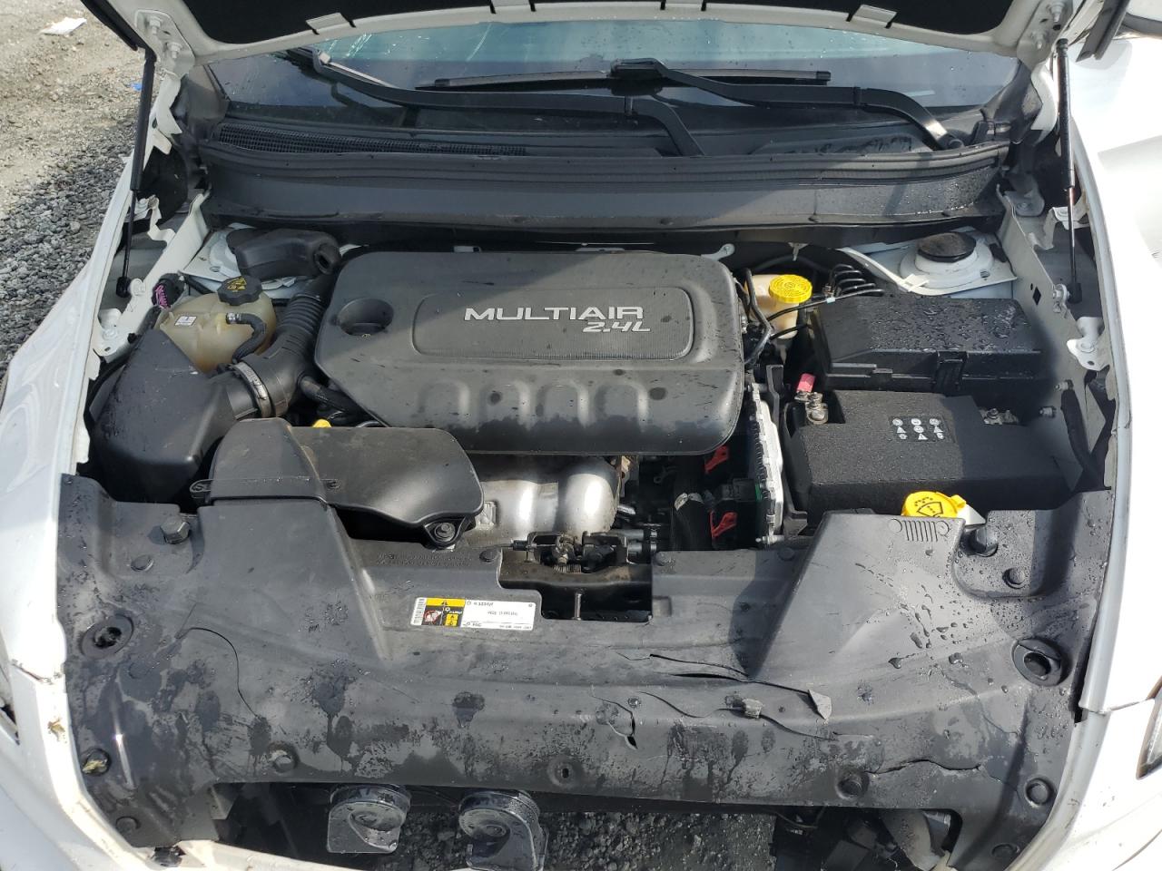 2015 Jeep Cherokee Latitude VIN: 1C4PJLCB2FW782561 Lot: 81307945