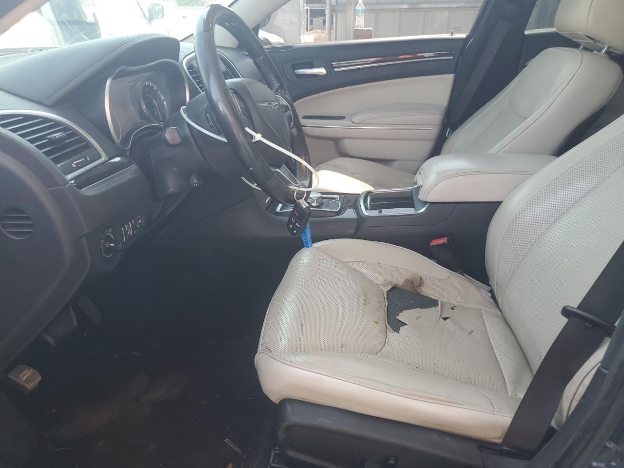 2016 Chrysler 300C VIN: 2C3CCAKG1GH208869 Lot: 80363875