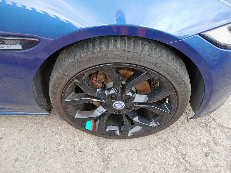 2015 JAGUAR XE R-SPORT