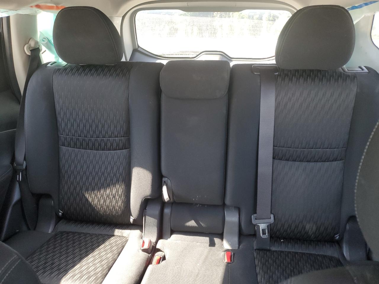 2017 Nissan Rogue S VIN: KNMAT2MV4HP556022 Lot: 80255655