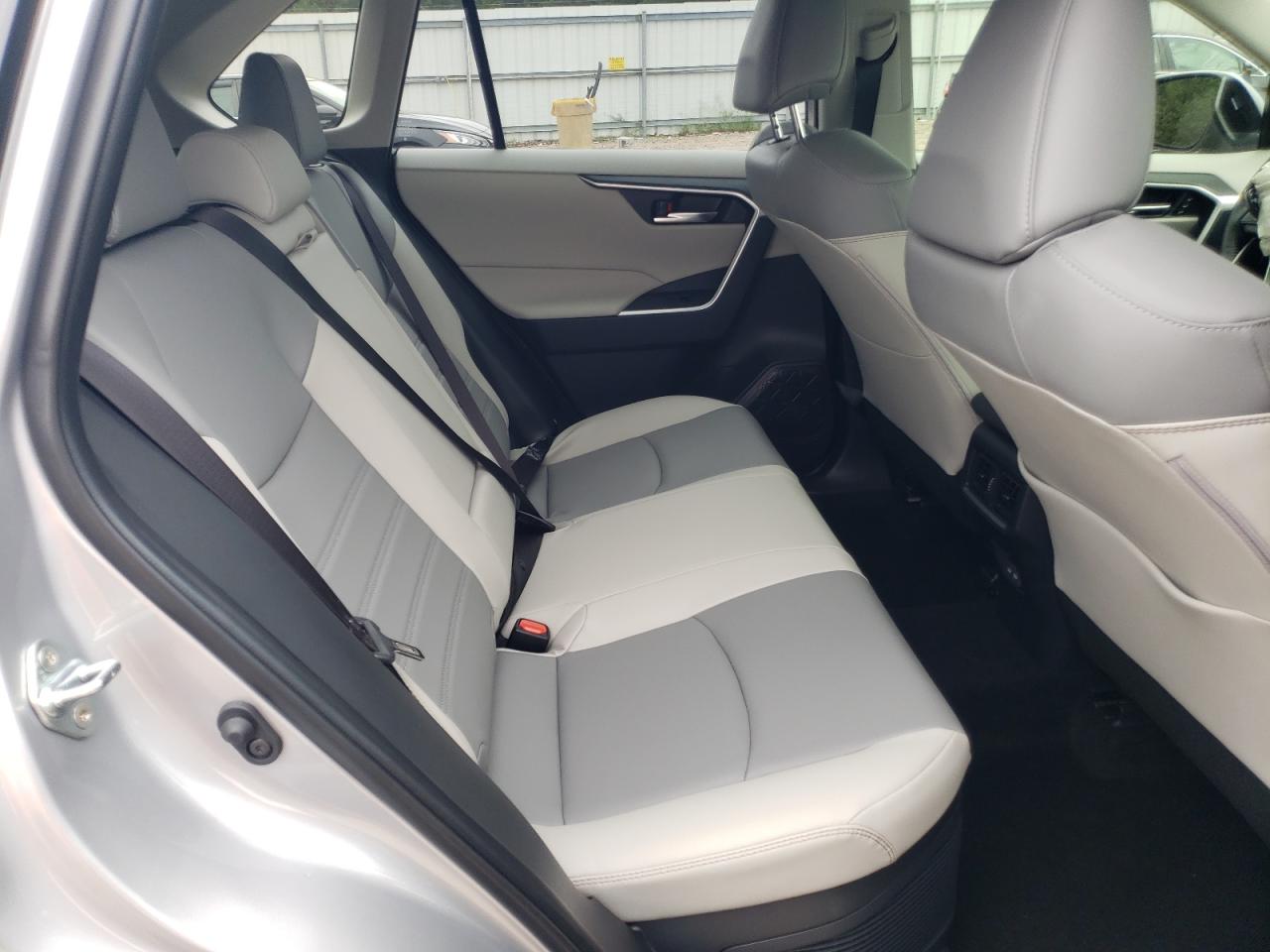 2025 Toyota Rav4 Xle Premium VIN: JTMB6RFV4SD165897 Lot: 84710485