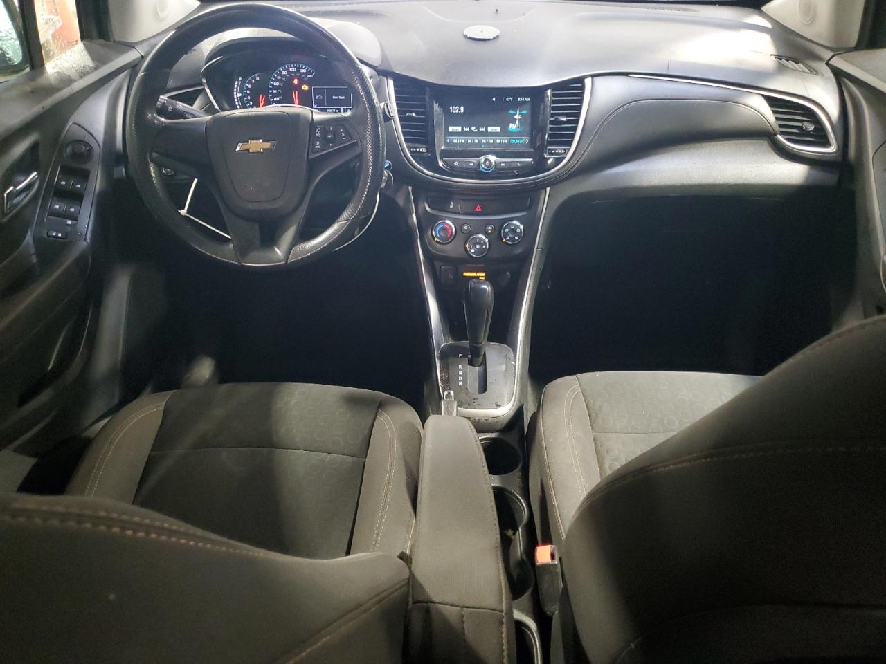 2017 Chevrolet Trax Ls VIN: KL7CJKSB9HB172898 Lot: 71839855