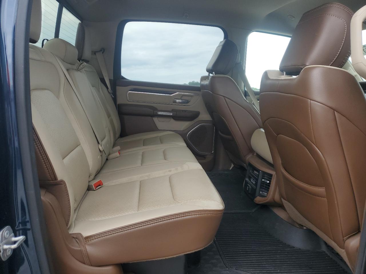 2021 Ram 1500 Laramie VIN: 1C6SRFJT5MN817877 Lot: 71263135