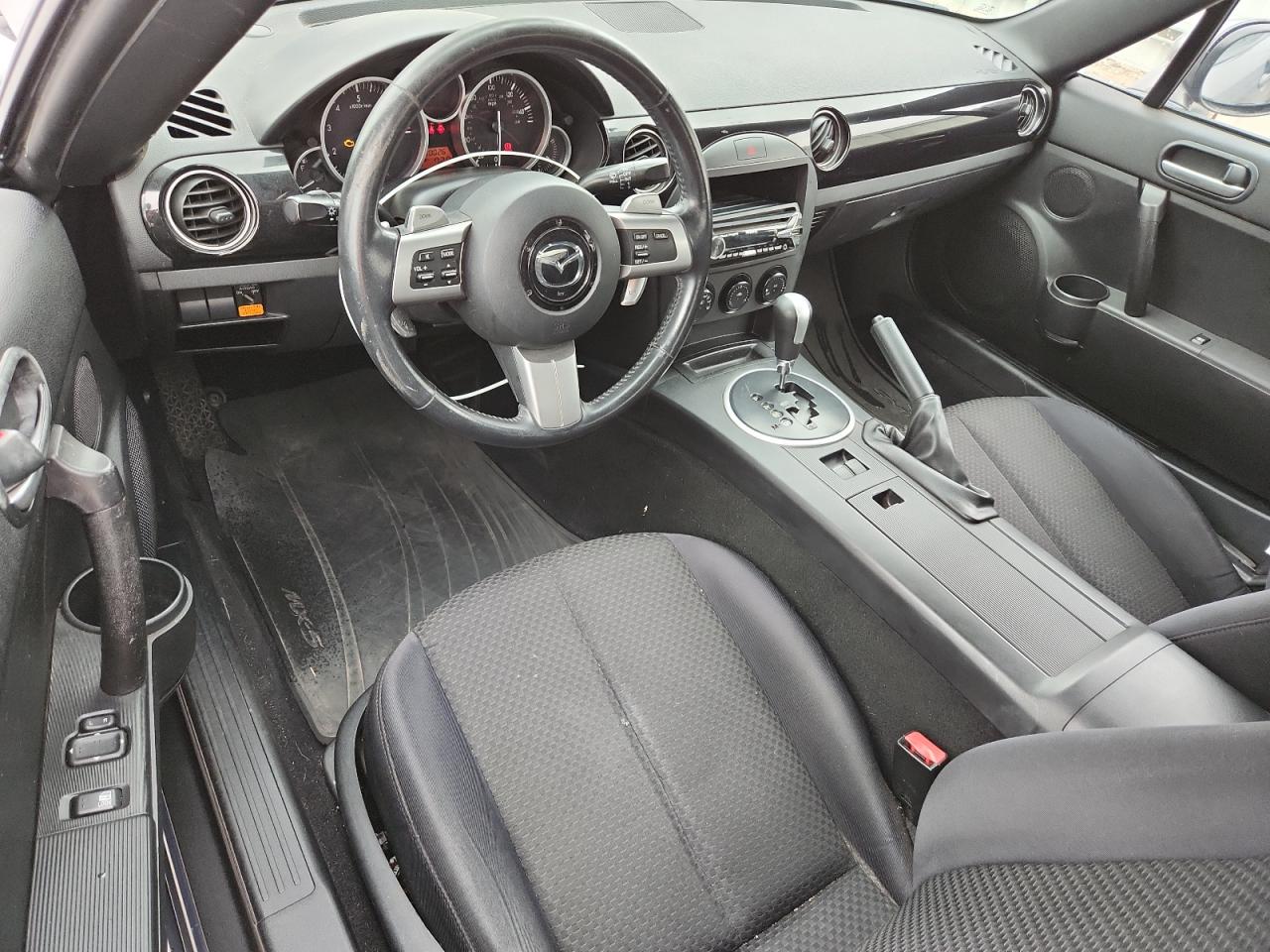 2007 Mazda Mx-5 Miata VIN: JM1NC25F370135991 Lot: 71210095