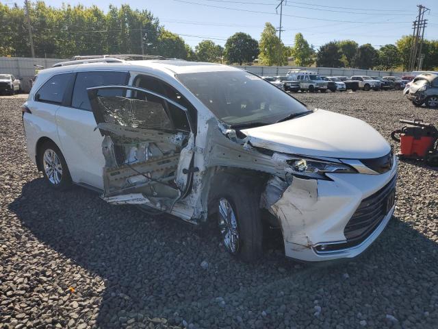  TOYOTA SIENNA 2022 Белы