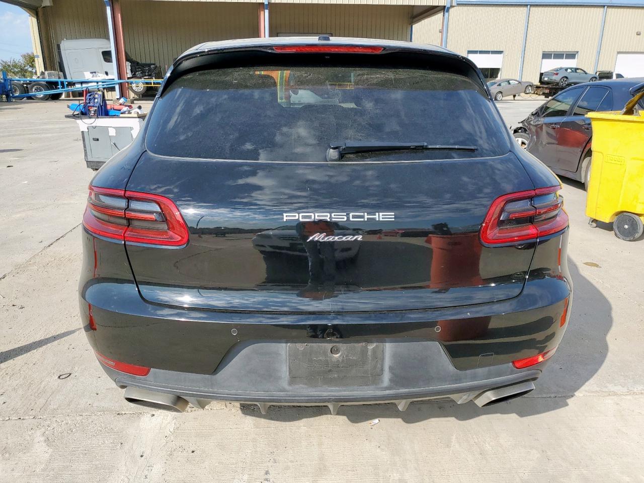 2018 Porsche Macan VIN: WP1AA2A53JLB21286 Lot: 71589945