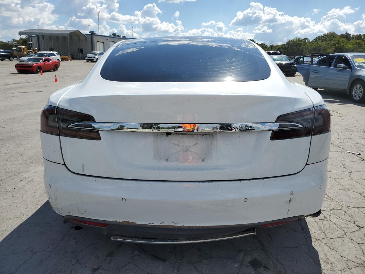 2014 Tesla Model S VIN: 5YJSA1H14EFP60708 Lot: 84704425