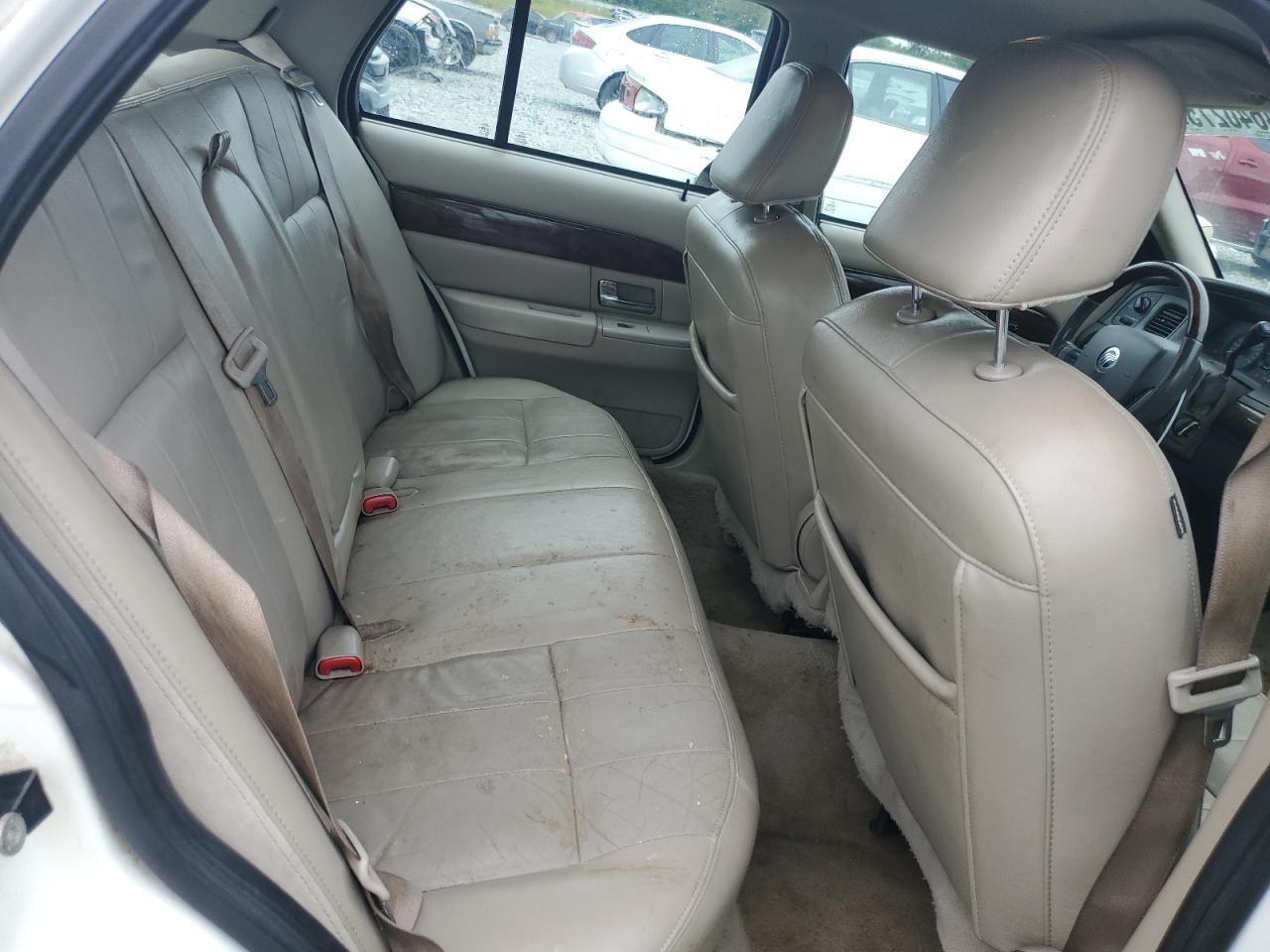 2010 Mercury Grand Marquis Ls VIN: 2MEBM7FV8AX622064 Lot: 84640275