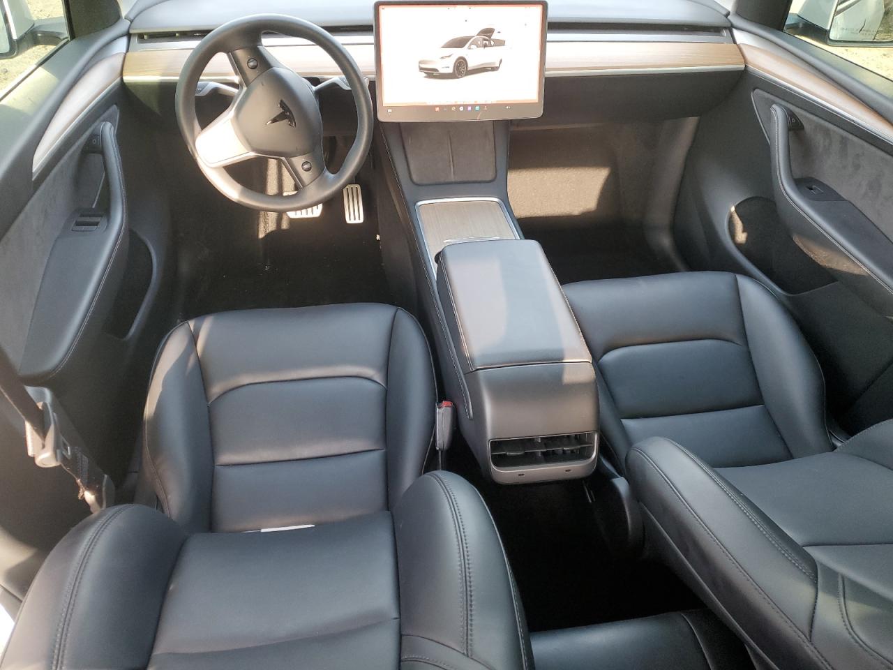 2023 Tesla Model Y VIN: 7SAYGDEF3PF940472 Lot: 81728045