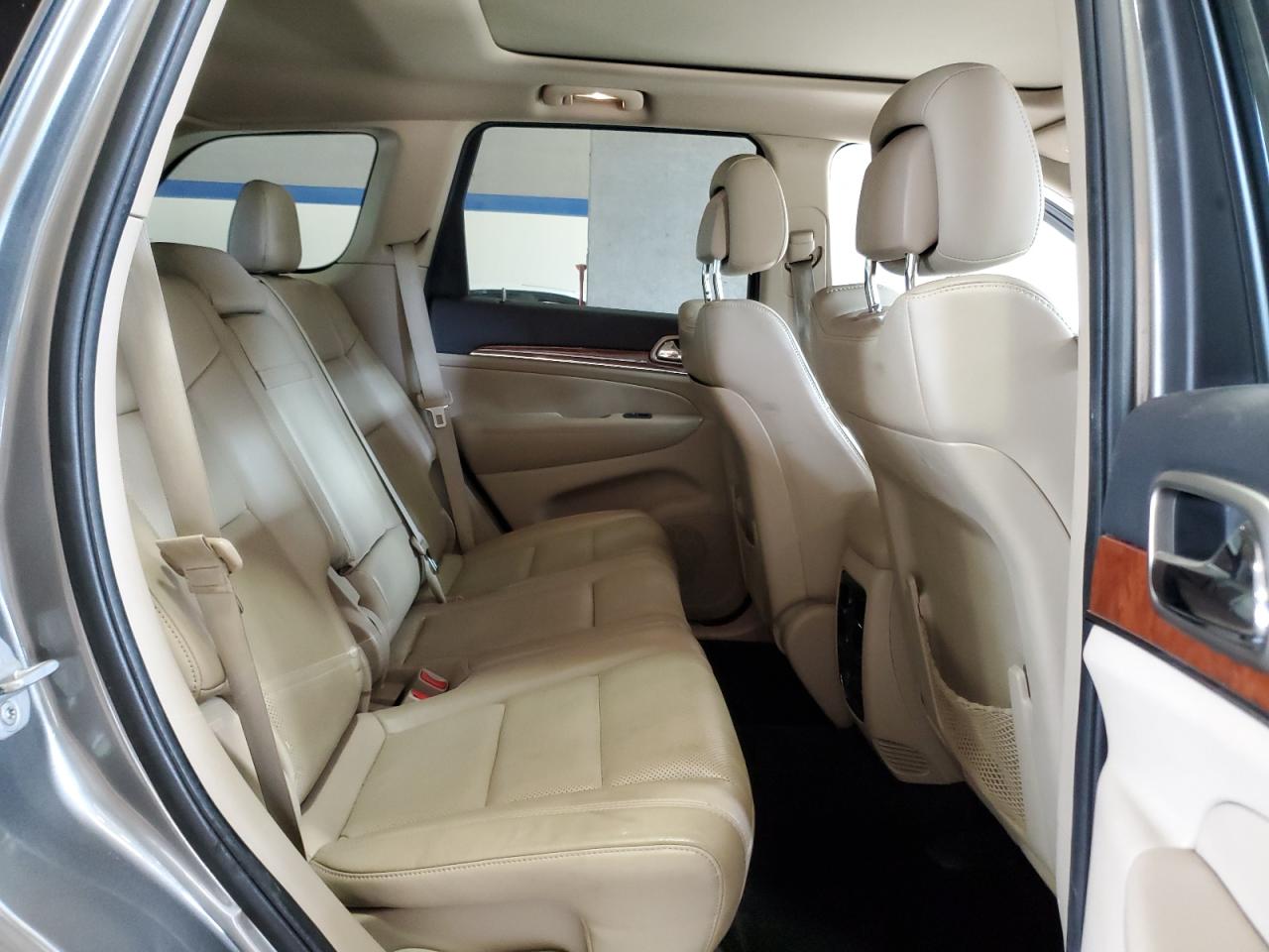 2011 Jeep Grand Cherokee Limited VIN: 1J4RR5GT1BC586617 Lot: 81844345