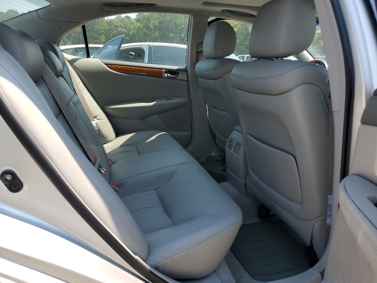 2005 Lexus Es 330 VIN: JTHBA30G555136623 Lot: 80608725