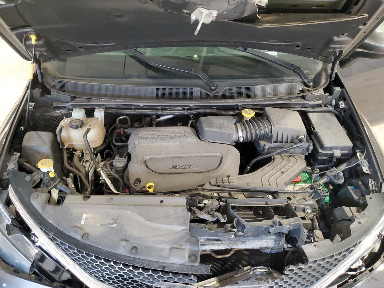 2020 Chrysler Voyager Lxi VIN: 2C4RC1DGXLR181789 Lot: 84545955