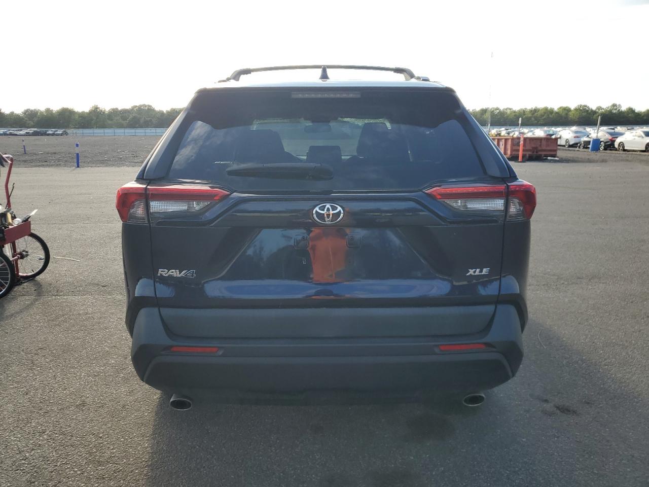 2020 Toyota Rav4 Xle VIN: 2T3W1RFV3LW101984 Lot: 83825755