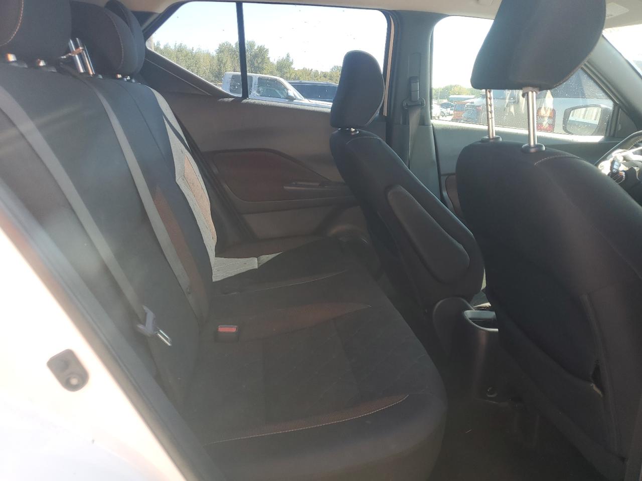 2018 Nissan Kicks S VIN: 3N1CP5CU8JL527909 Lot: 84377155