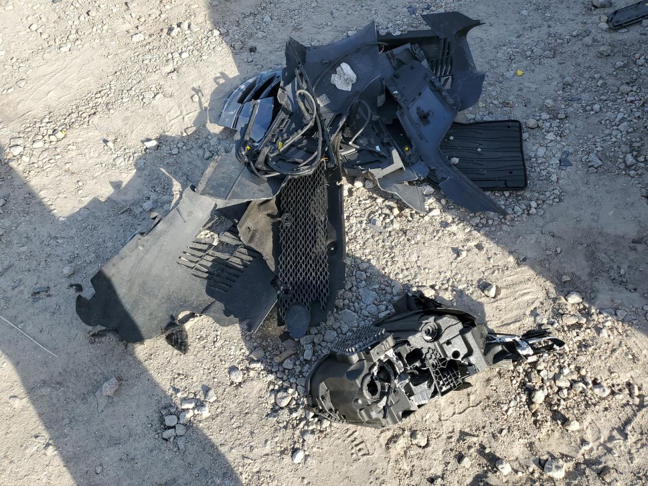 2019 Land Rover Range Rover Velar R-Dynamic Se VIN: SALYL2EX2KA792718 Lot: 84700175