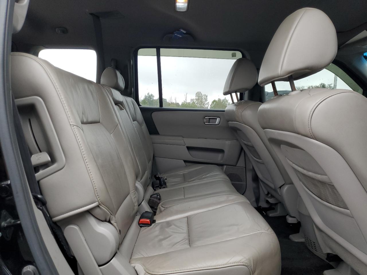 2011 Honda Pilot Exln VIN: 5FNYF4H72BB004422 Lot: 82132525