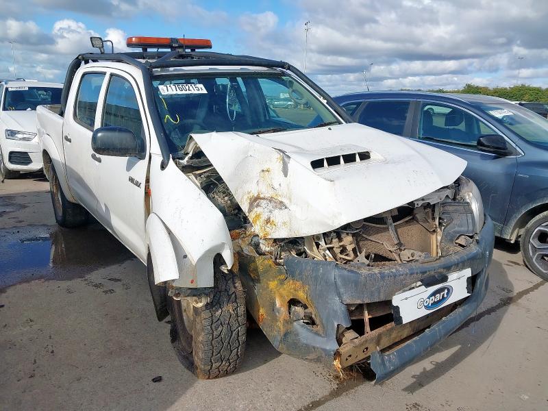 2015 TOYOTA HILUX ACTIVE D-4D 4X4 DCB 
