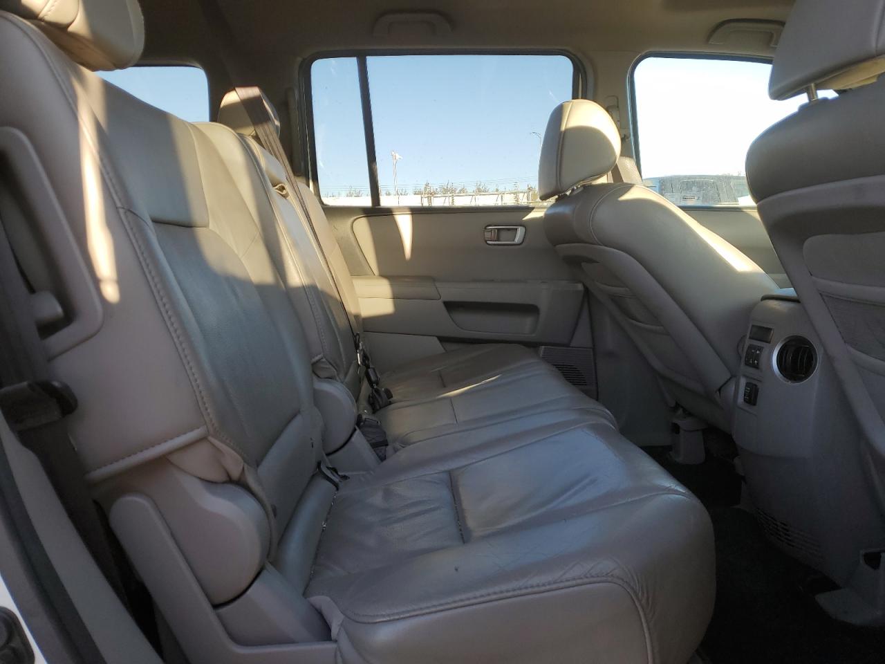 2011 Honda Pilot Exl VIN: 5FNYF4H53BB501445 Lot: 84217655