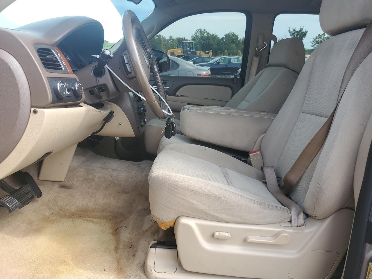 2007 GMC Yukon VIN: 1GKFK13077R266910 Lot: 83902485