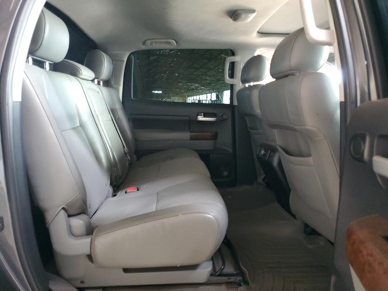 2011 Toyota Tundra Crewmax Limited VIN: 5TFFY5F19BX098763 Lot: 81300045