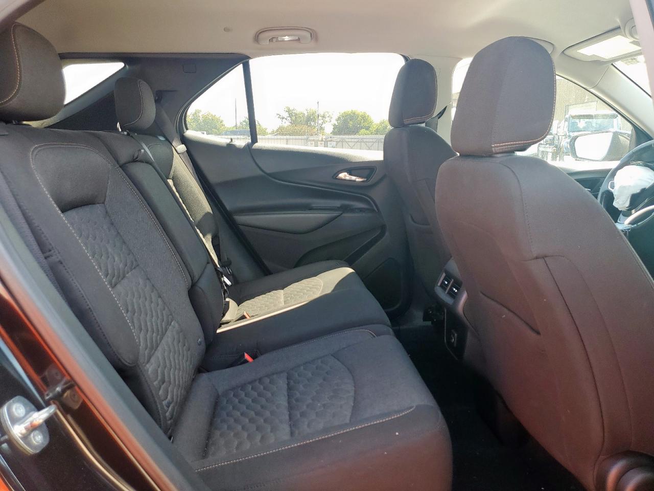 2019 Chevrolet Equinox Lt VIN: 2GNAXUEV1K6102596 Lot: 83978675