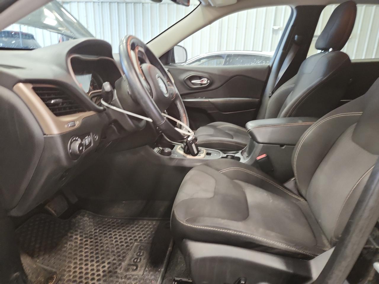 2015 Jeep Cherokee Latitude VIN: 1C4PJMCS4FW750250 Lot: 81687885