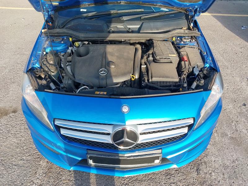 2014 MERCEDES-BENZ A200 BLUE-CY AMG SPORT CD 