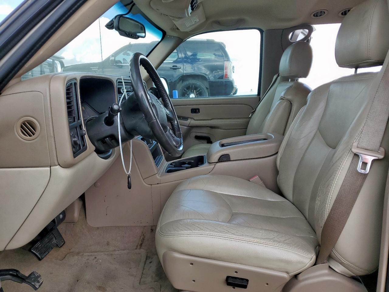 2005 Chevrolet Suburban C1500 VIN: 3GNEC16Z05G258019 Lot: 82112475