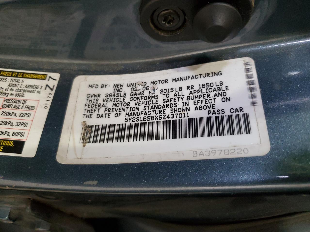 2006 Pontiac Vibe VIN: 5Y2SL658X6Z437011 Lot: 80717485