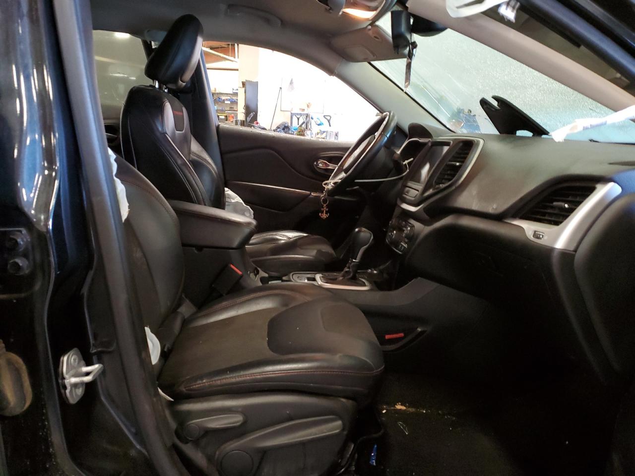 2015 Jeep Cherokee Trailhawk VIN: 1C4PJMBSXFW648274 Lot: 71525195