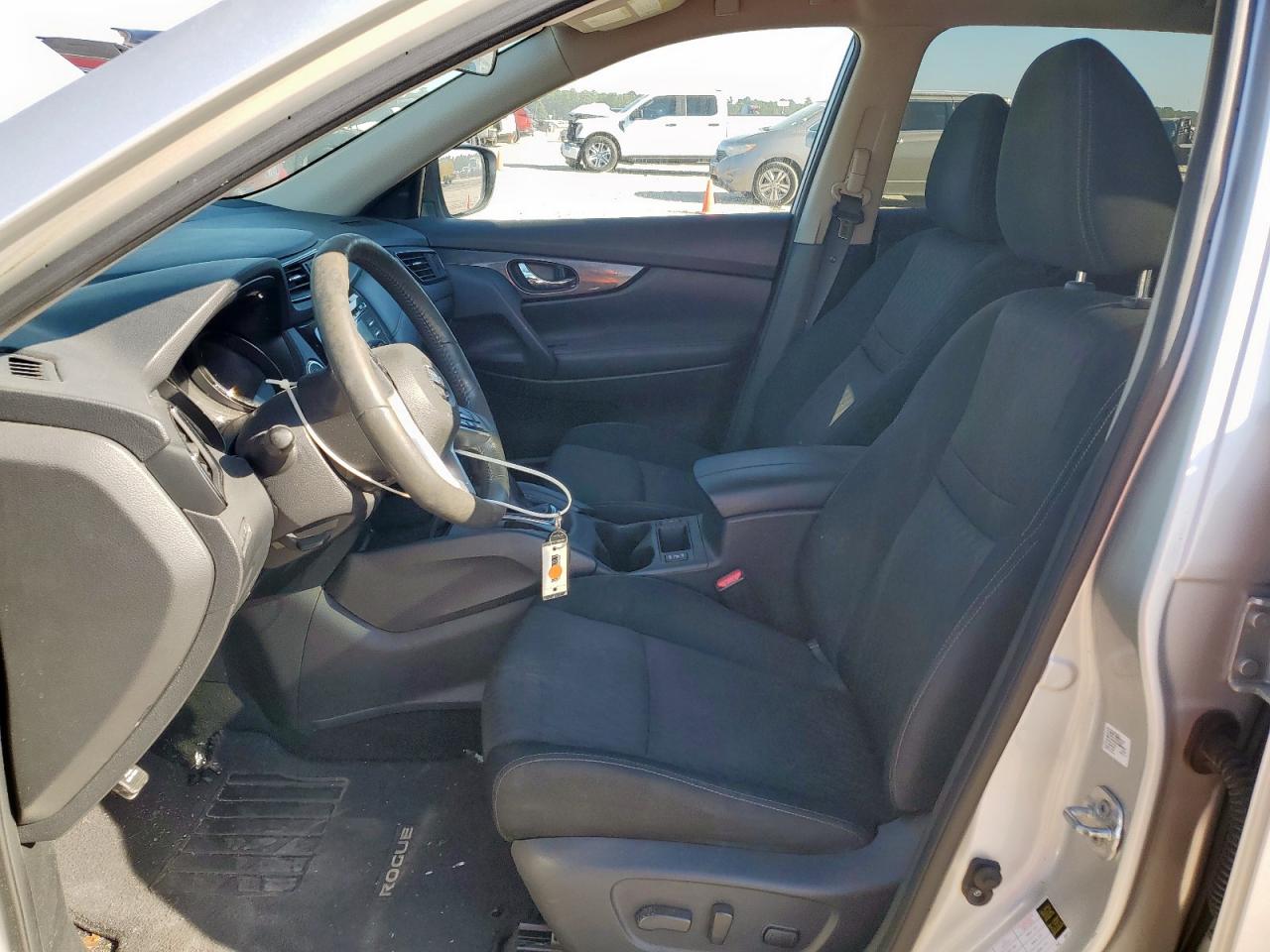 2017 Nissan Rogue S VIN: KNMAT2MT9HP571307 Lot: 84264845