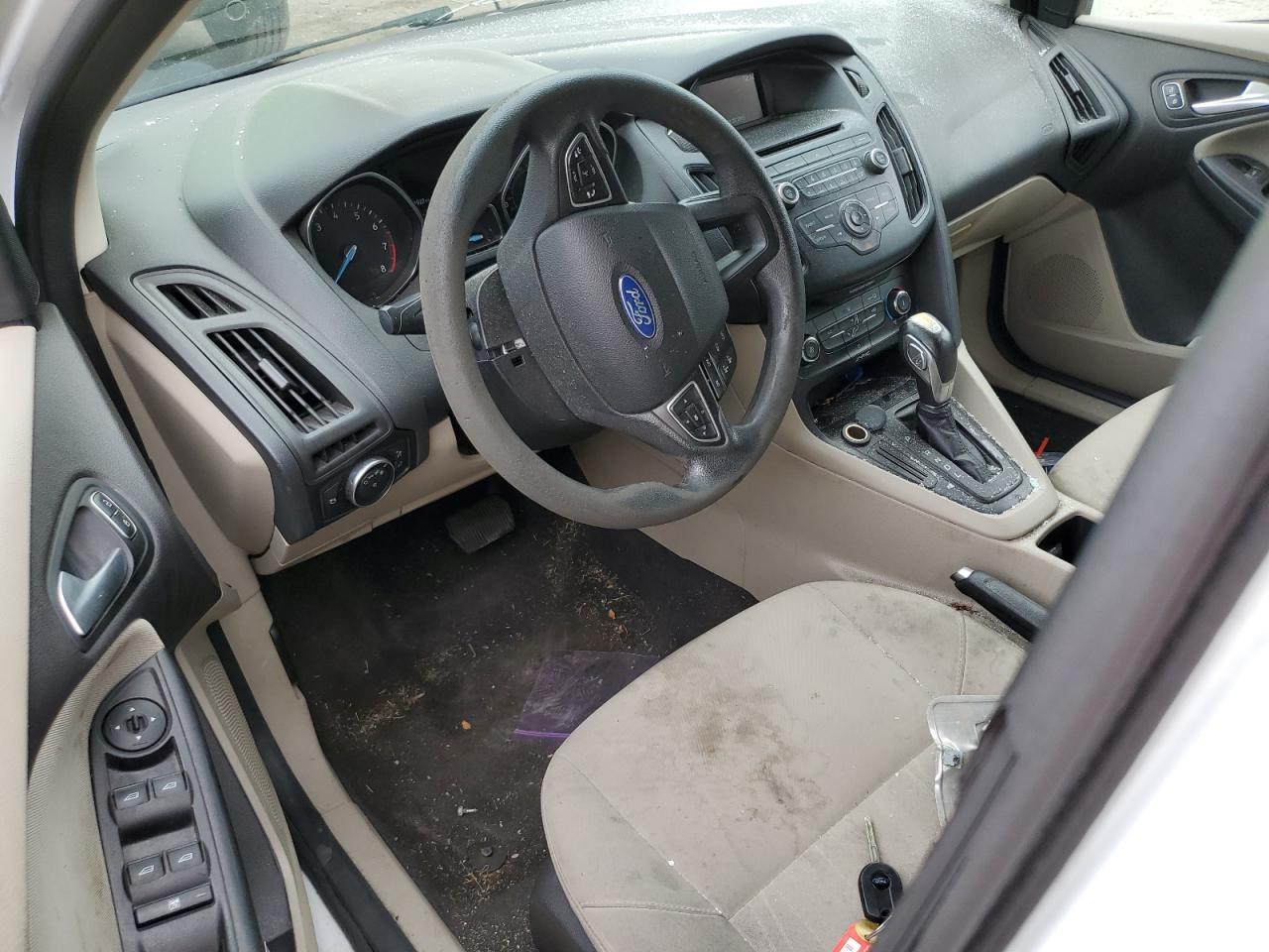 2015 Ford Focus Se VIN: 1FADP3K21FL270655 Lot: 83862395