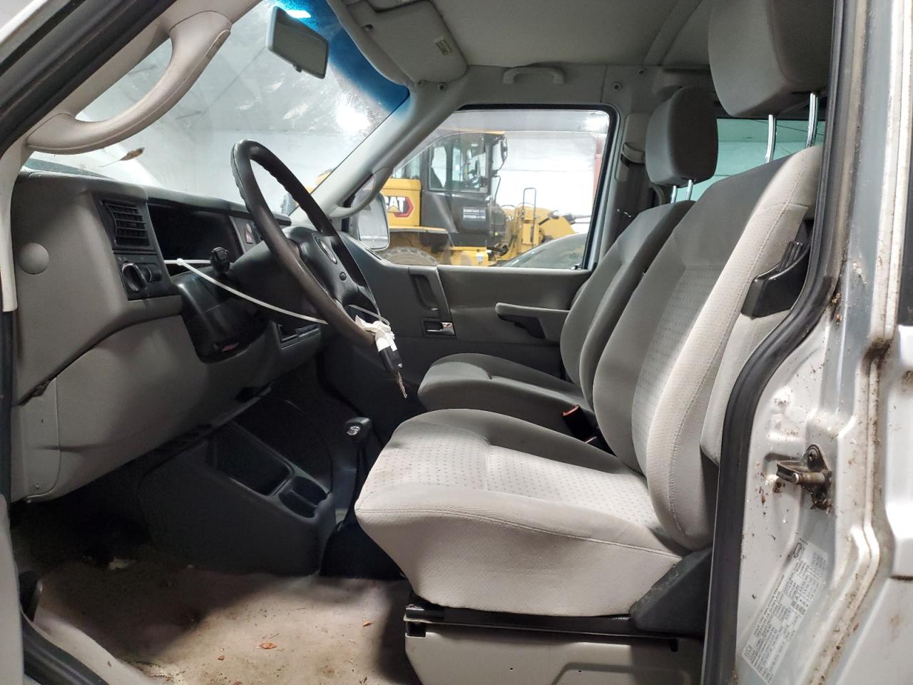 2003 Volkswagen Eurovan Mv VIN: WV2MB47063H019121 Lot: 81810215