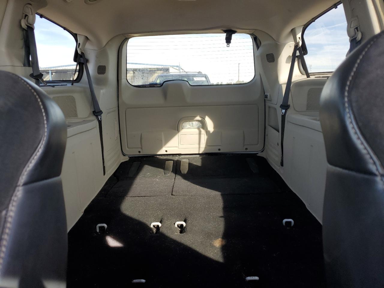 2014 Chrysler Town & Country Touring L VIN: 2C4RC1CG2ER328868 Lot: 82173575