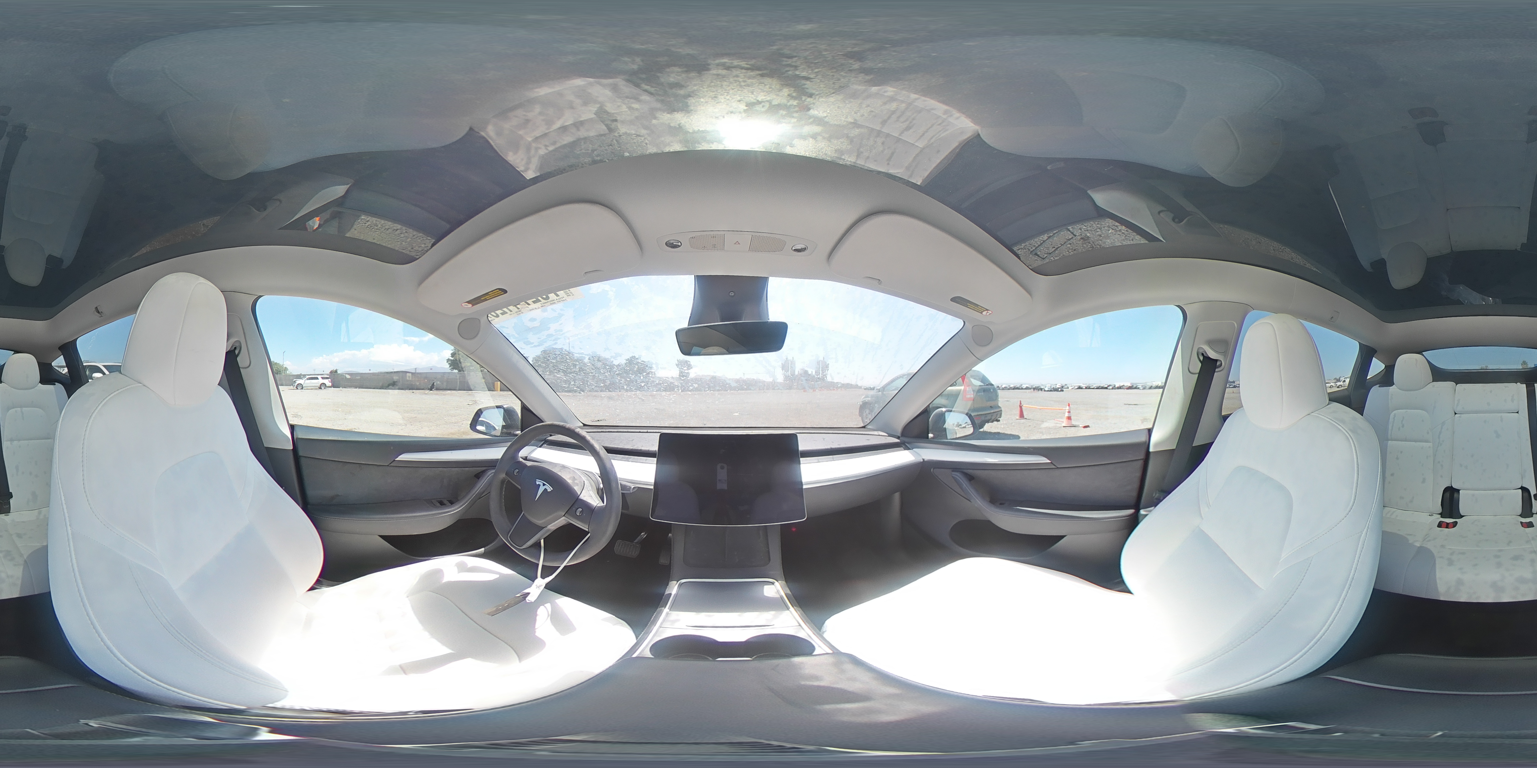 2024 Tesla Model Y VIN: 7SAYGDEE8RF063701 Lot: 70274125