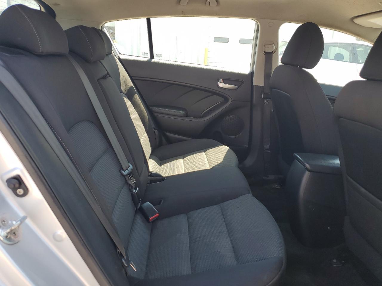 2017 Kia Forte Lx VIN: KNAFK5A86H5713633 Lot: 80143465