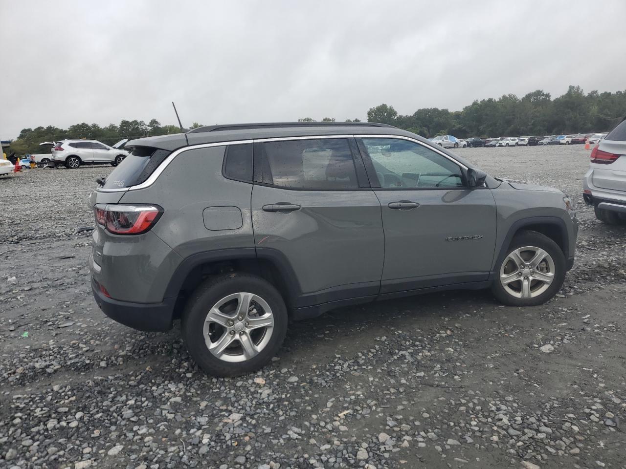 2024 Jeep Compass Latitude silver null gasoline 3C4NJDBN1RT591233 photo #4