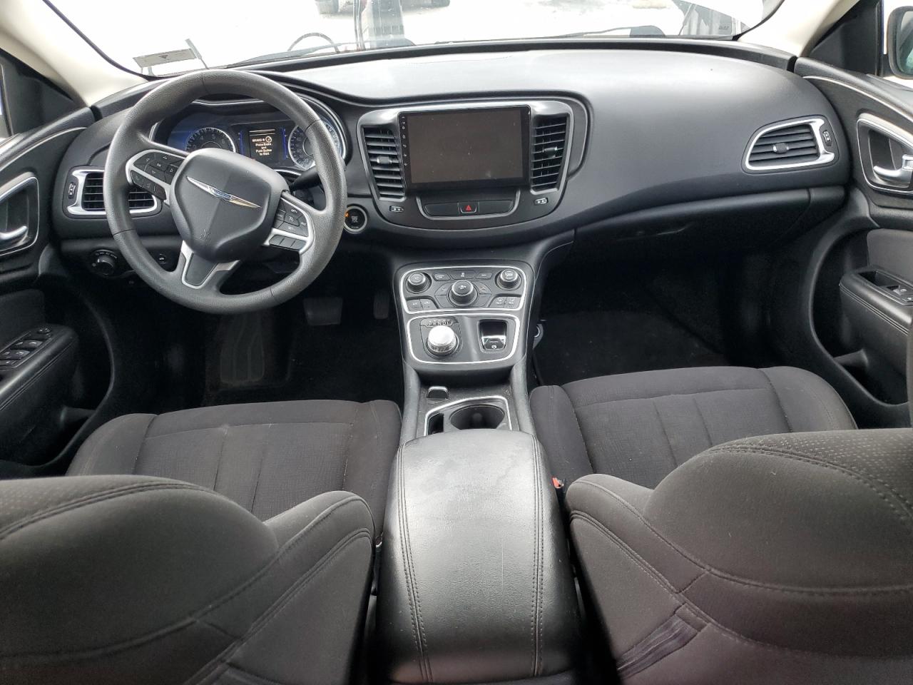 2015 Chrysler 200 Limited VIN: 1C3CCCABXFN688935 Lot: 81868995