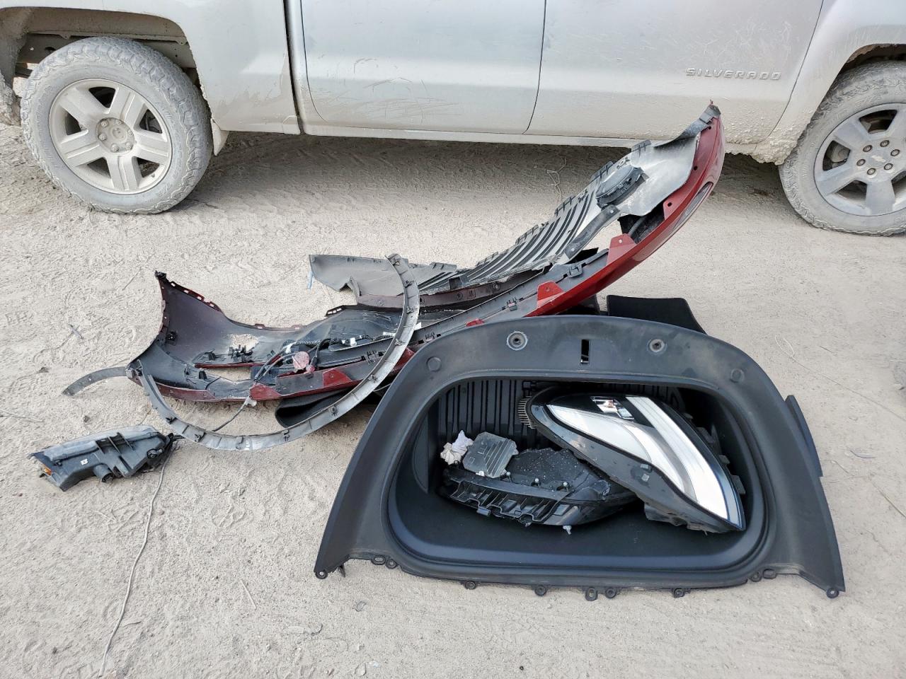 2022 Tesla Model Y VIN: 7SAYGDEE9NA019357 Lot: 81421485