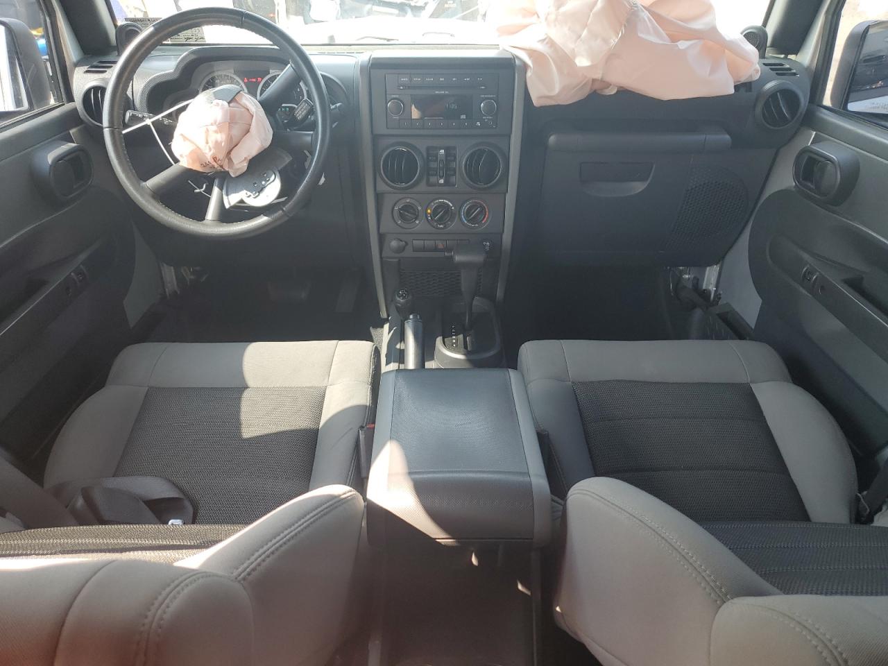 2010 Jeep Wrangler Unlimited Sport VIN: 1J4HA3H11AL124965 Lot: 82073565