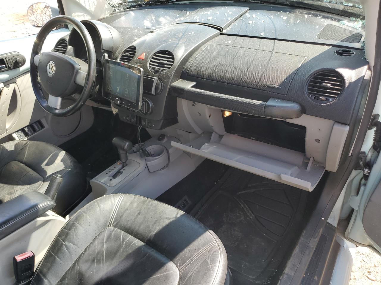 2005 Volkswagen New Beetle Gls VIN: 3VWCD31Y25M306142 Lot: 80071575