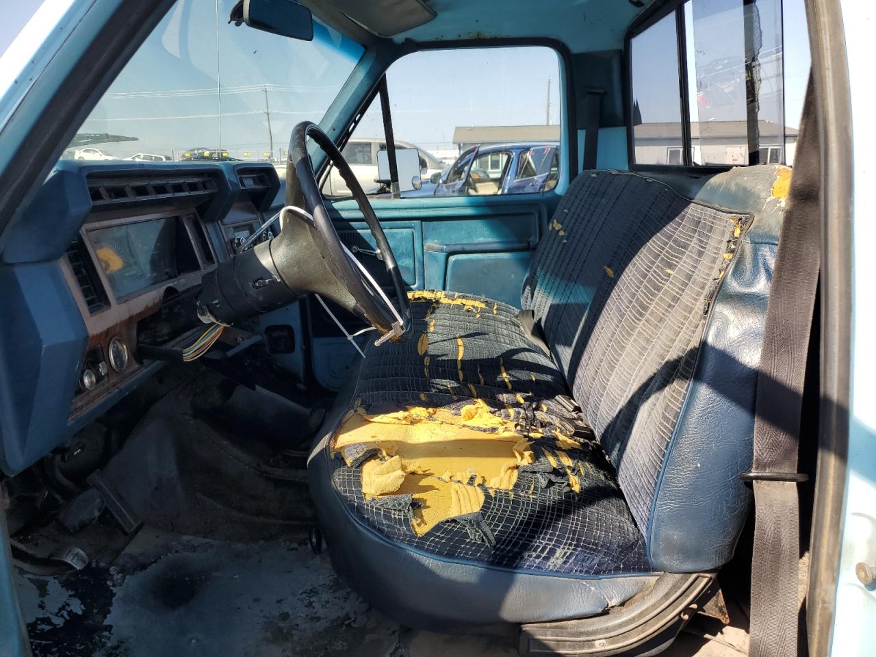 1983 Ford F250 VIN: 1FTHF2615DPA99988 Lot: 81245325