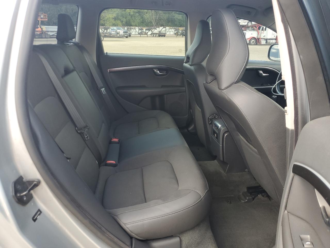 YV4952BL6C1132932 VOLVO XC70 2012 SILVER Photo 11