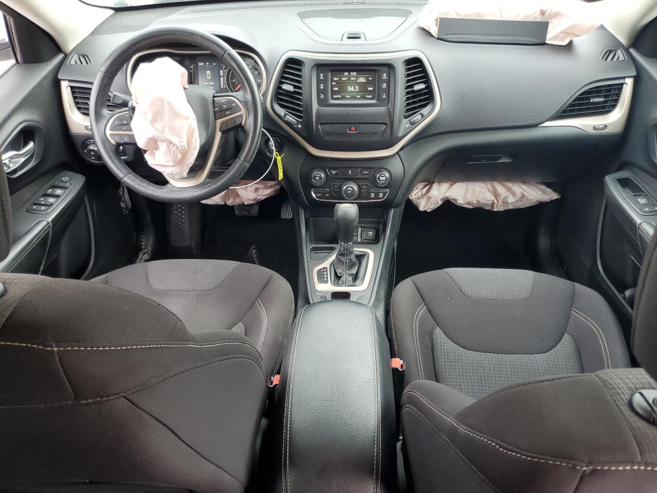 2015 Jeep Cherokee Latitude VIN: 1C4PJLCB1FW695315 Lot: 71223015