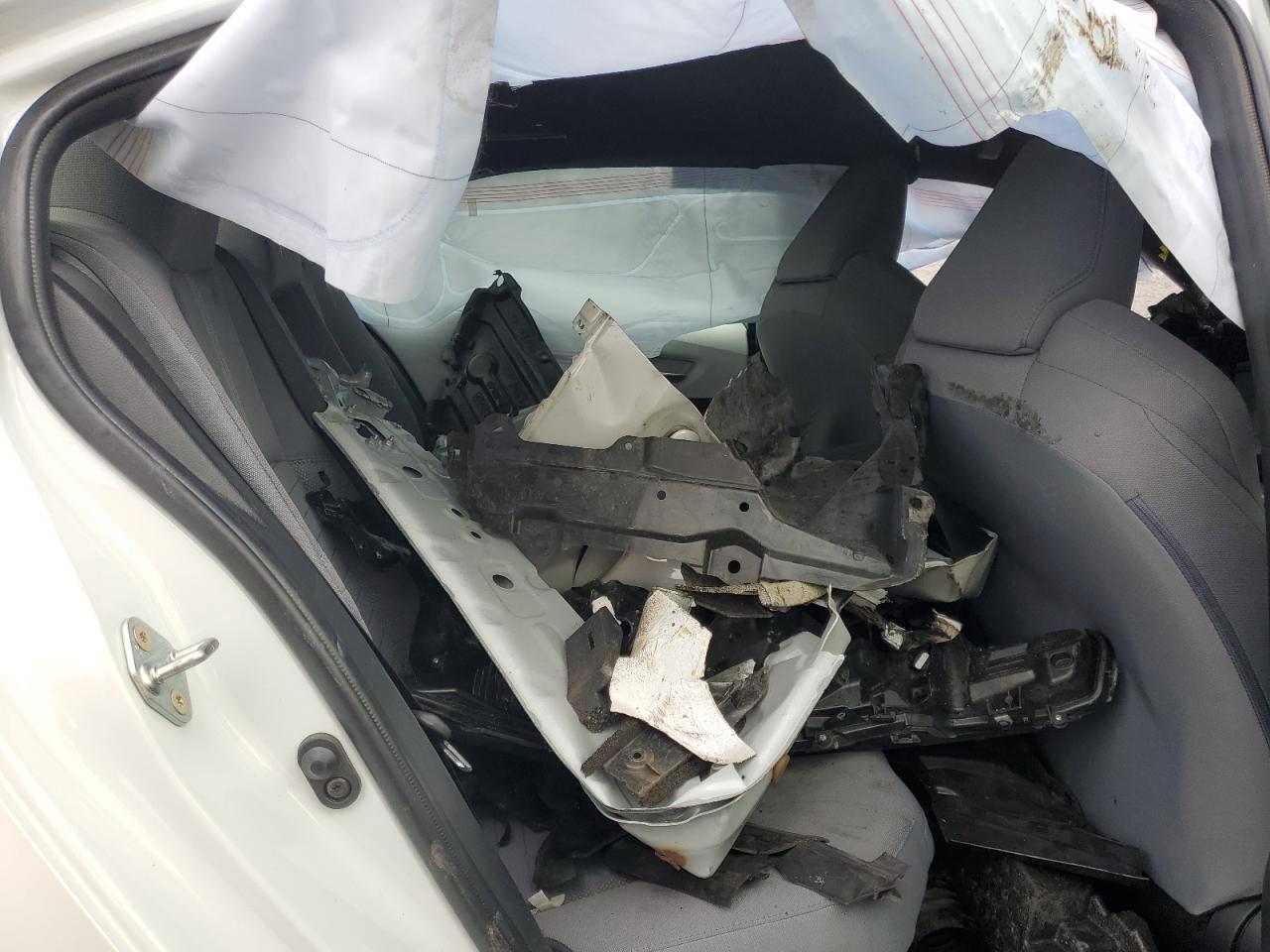 2024 Toyota Corolla Le VIN: JTDBDMHE1RJ010824 Lot: 72050415