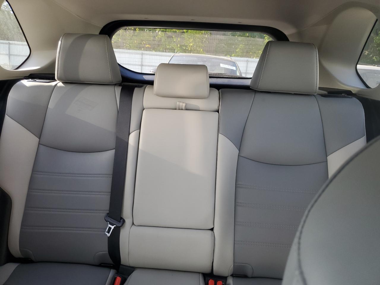 2020 Toyota Rav4 Xle Premium VIN: 2T3A1RFV4LW091427 Lot: 80983675