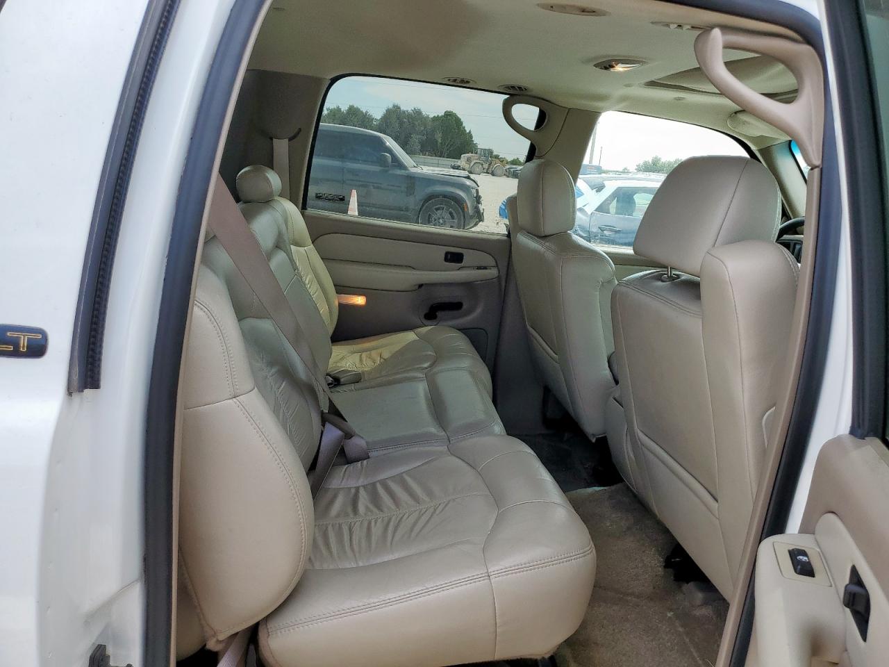 2002 Chevrolet Suburban C1500 VIN: 3GNEC16Z52G273739 Lot: 84587565