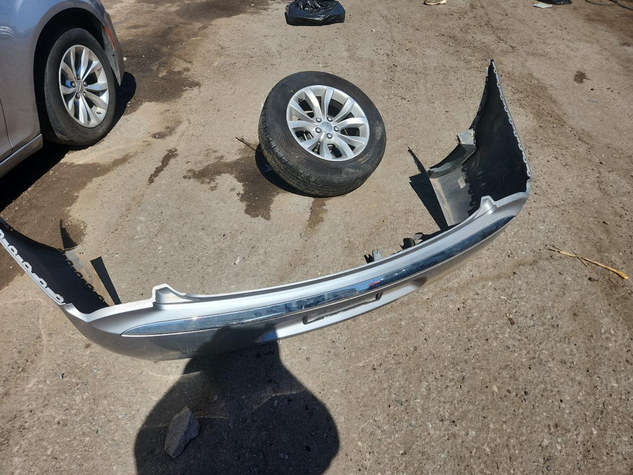 2015 Chrysler 300 Limited VIN: 2C3CCAAG2FH931856 Lot: 83762585