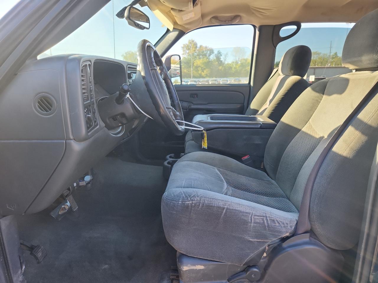 2004 Chevrolet Silverado K2500 Heavy Duty VIN: 1GCHK23U84F165451 Lot: 81748515